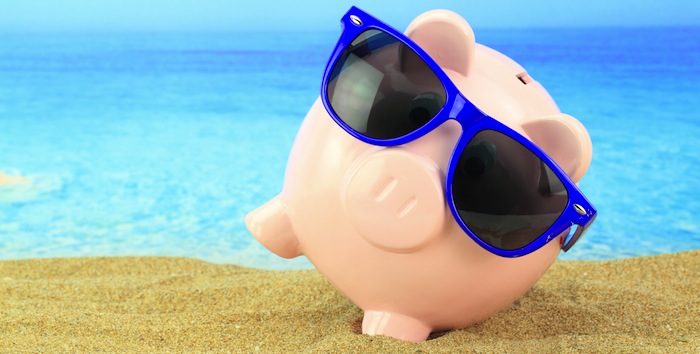 piggy-bank-on-beach piggy-bank-on-beach