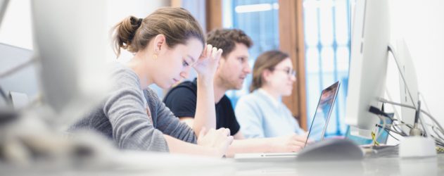 5 Common Credit Card Mistakes That College Students Make