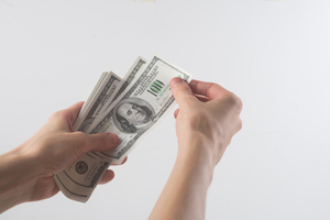 Which credit cards allow you to pay bills with rewards?