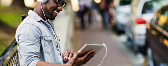 Pandora One or Spotify Premium: Which Should You Choose?