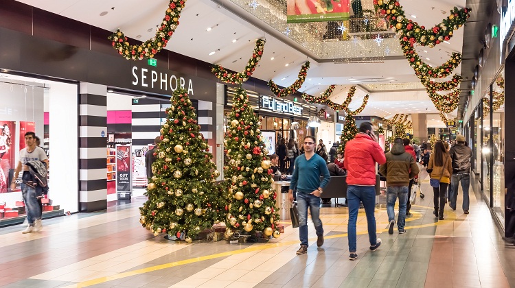 xmasshoppingmall.jpg