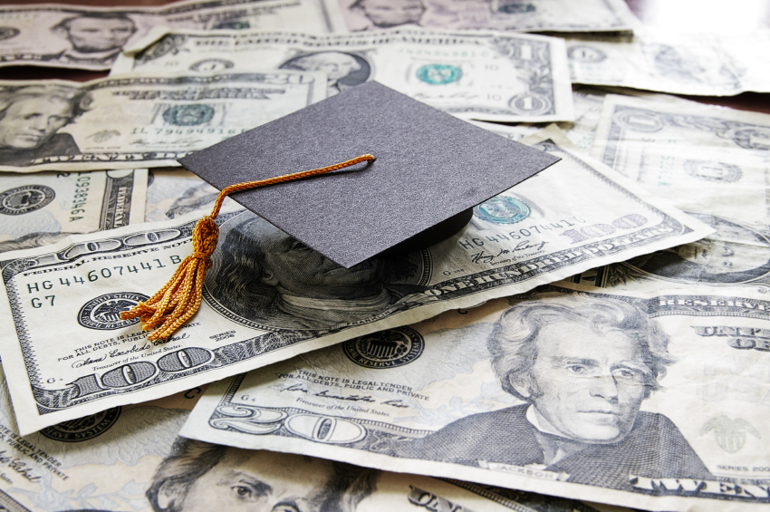 New Grads: Don’t Make These 5 Money Mistakes