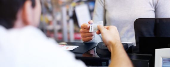 You'll Still Swipe Your EMV-Chipped Credit Card This Holiday Season