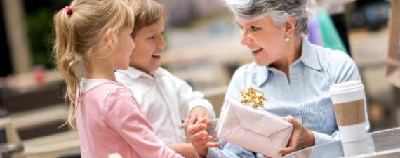 dont-let-holiday-spending-derail-your-financial-plan-story