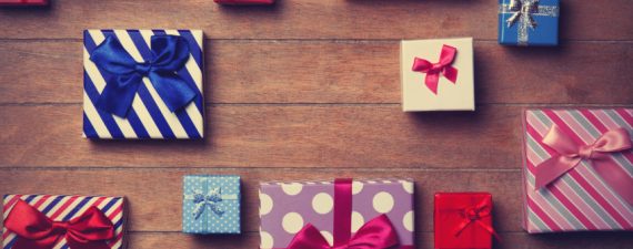 How to Negotiate the Best Price on Christmas Gifts