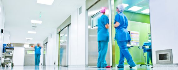 How Should You Choose Between a Hospital and a Home Birth?