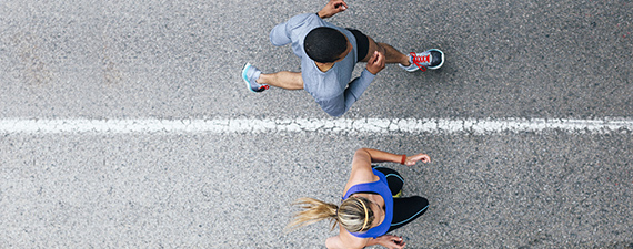 under-armour-band-vs-fitbit-charge-hr-wearable-comparison