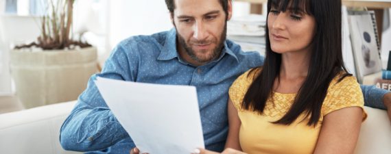 Should You Do Your Taxes Online or Use a Tax Preparer?