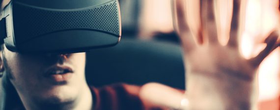 Oculus Rift vs. PlayStation VR: A Novice’s Guide to Two Popular Virtual Reality Headsets