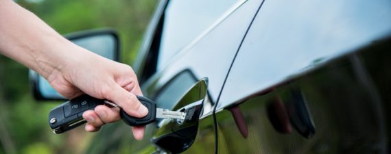 Online Car Shopping: Connecting the Dot-Coms